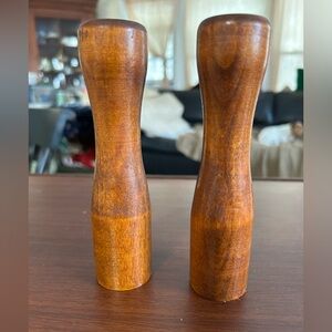 Mid-century modern wooden salt and pepper shakers with cork bottoms, 6 “ tall